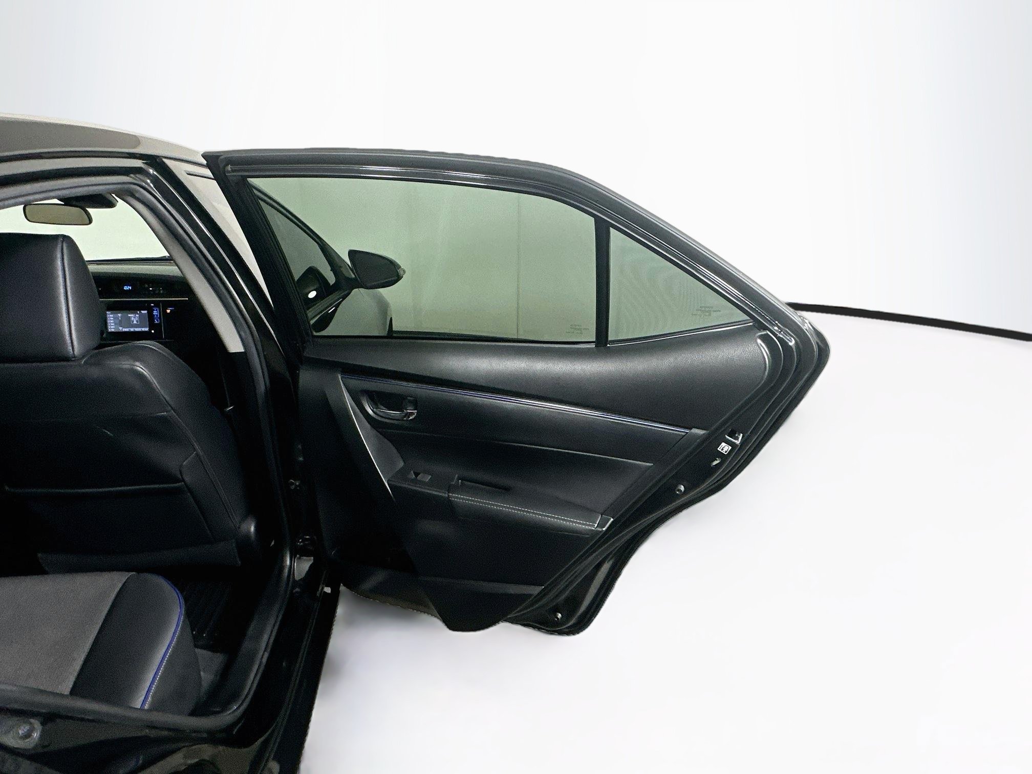 Used 2019 Toyota Corolla SE FWD image 27