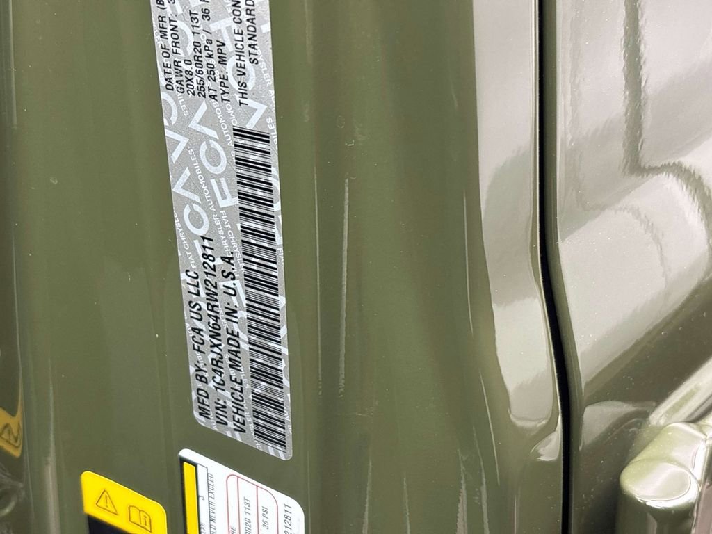 Used 2024 Jeep Wrangler Unlimited w/ Convenience Group AWD/4WD image 31