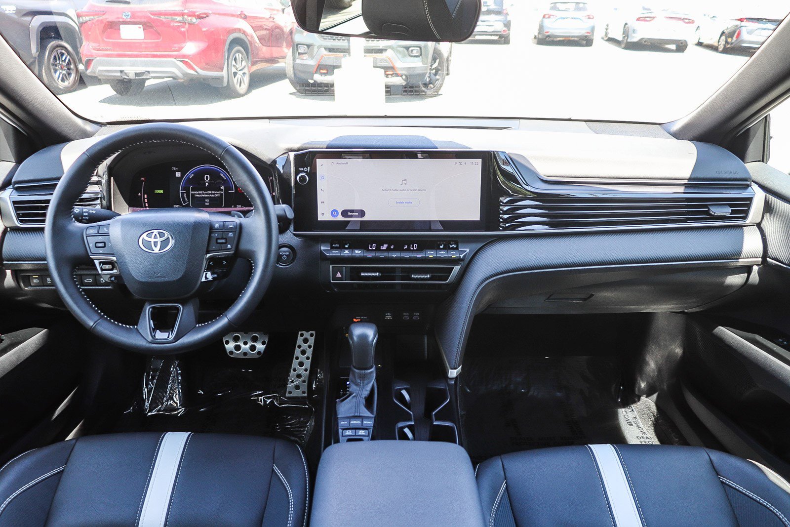 Used 2026 Toyota Camry Hybrid w/ Multimedia Upgrade Package image 15