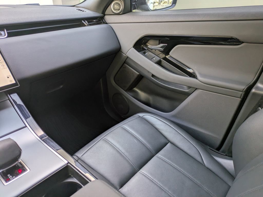 Used 2025 Land Rover Range Rover Evoque S image 19