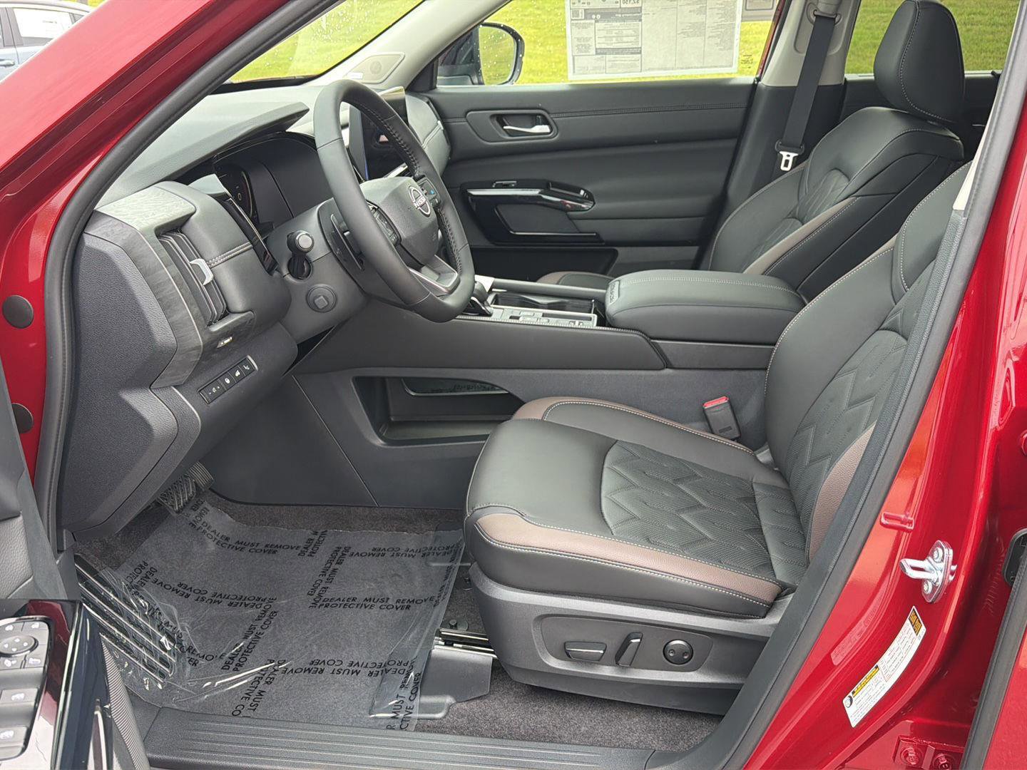 New 2026 Nissan Pathfinder Platinum w/ Cargo Package FWD image 10