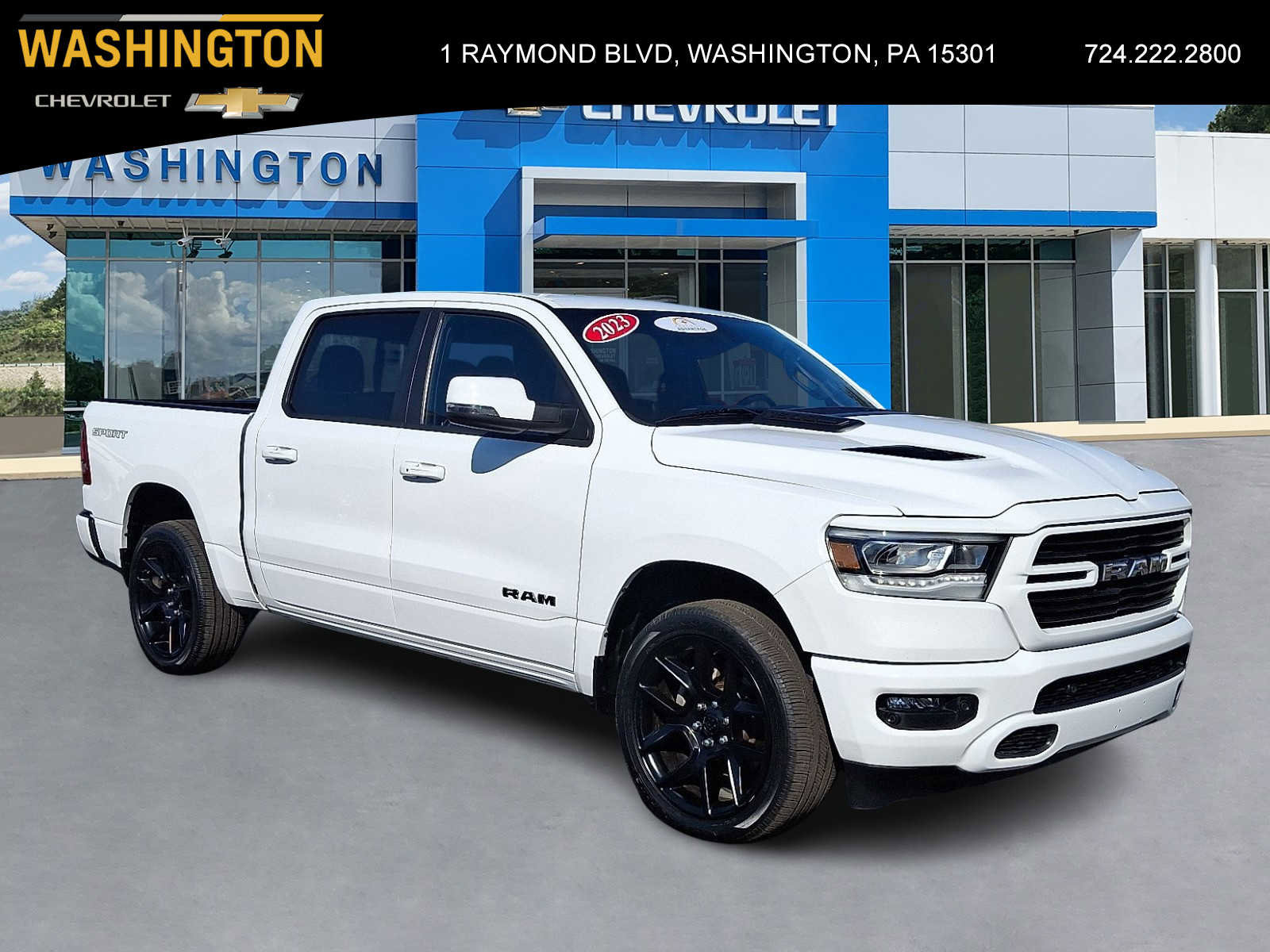 Used 2023 RAM 1500 Laramie AWD/4WD image 1