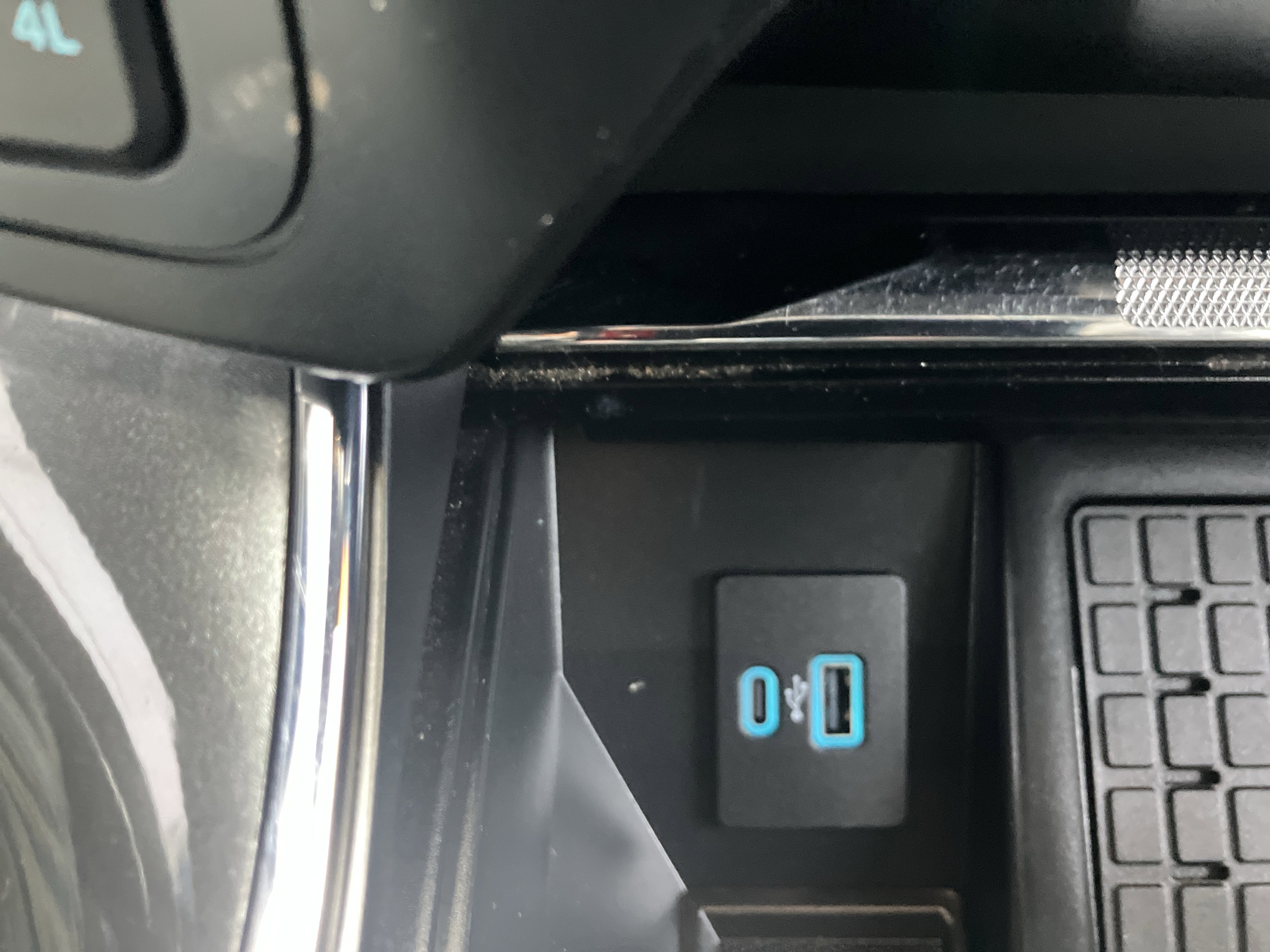 Certified 2023 Ford F150 Lariat w/ Equipment Group 502A High image 34