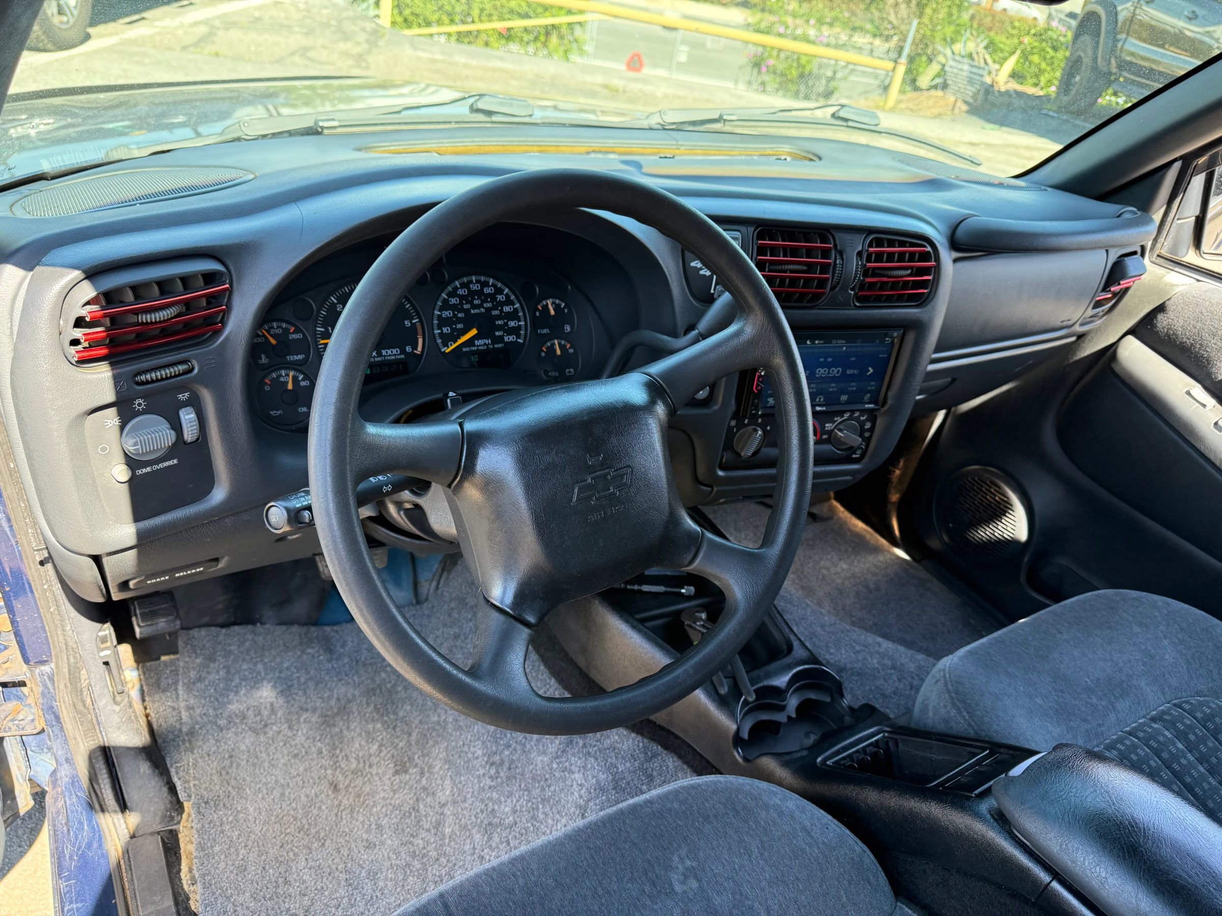 Used 2000 Chevrolet Blazer LS w/ LS Preferred Equipment Group image 10