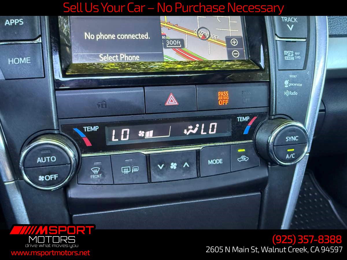 Used 2015 Toyota Camry XSE w/ Moonroof Package FWD image 18