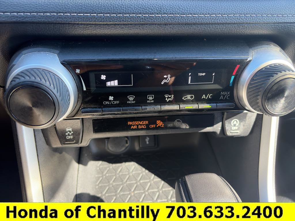Used 2021 Toyota RAV4 LE AWD/4WD image 49