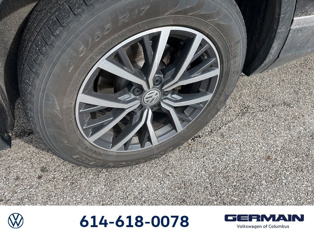 Used 2020 Volkswagen Tiguan SE image 14
