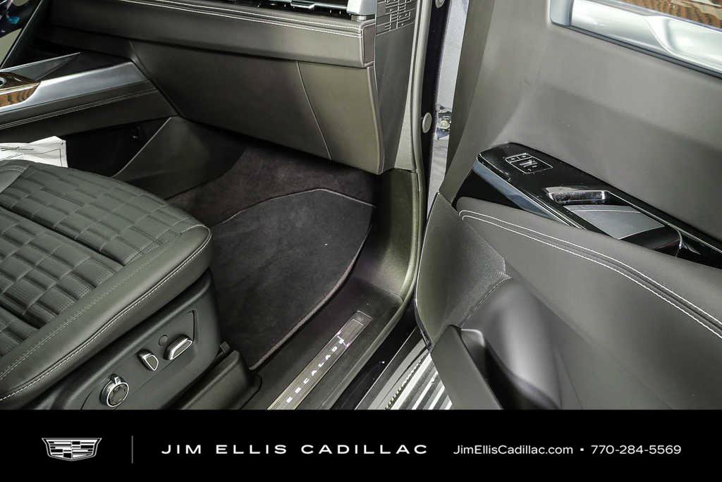 New 2026 Cadillac Escalade Platinum Sport AWD/4WD image 27