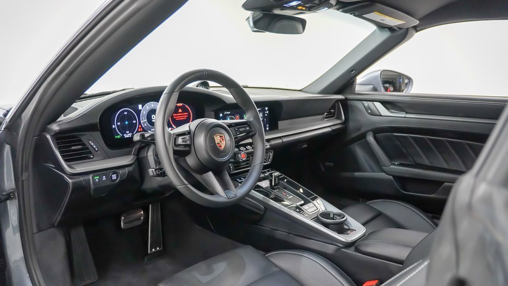 Certified 2025 Porsche 911 Carrera image 4