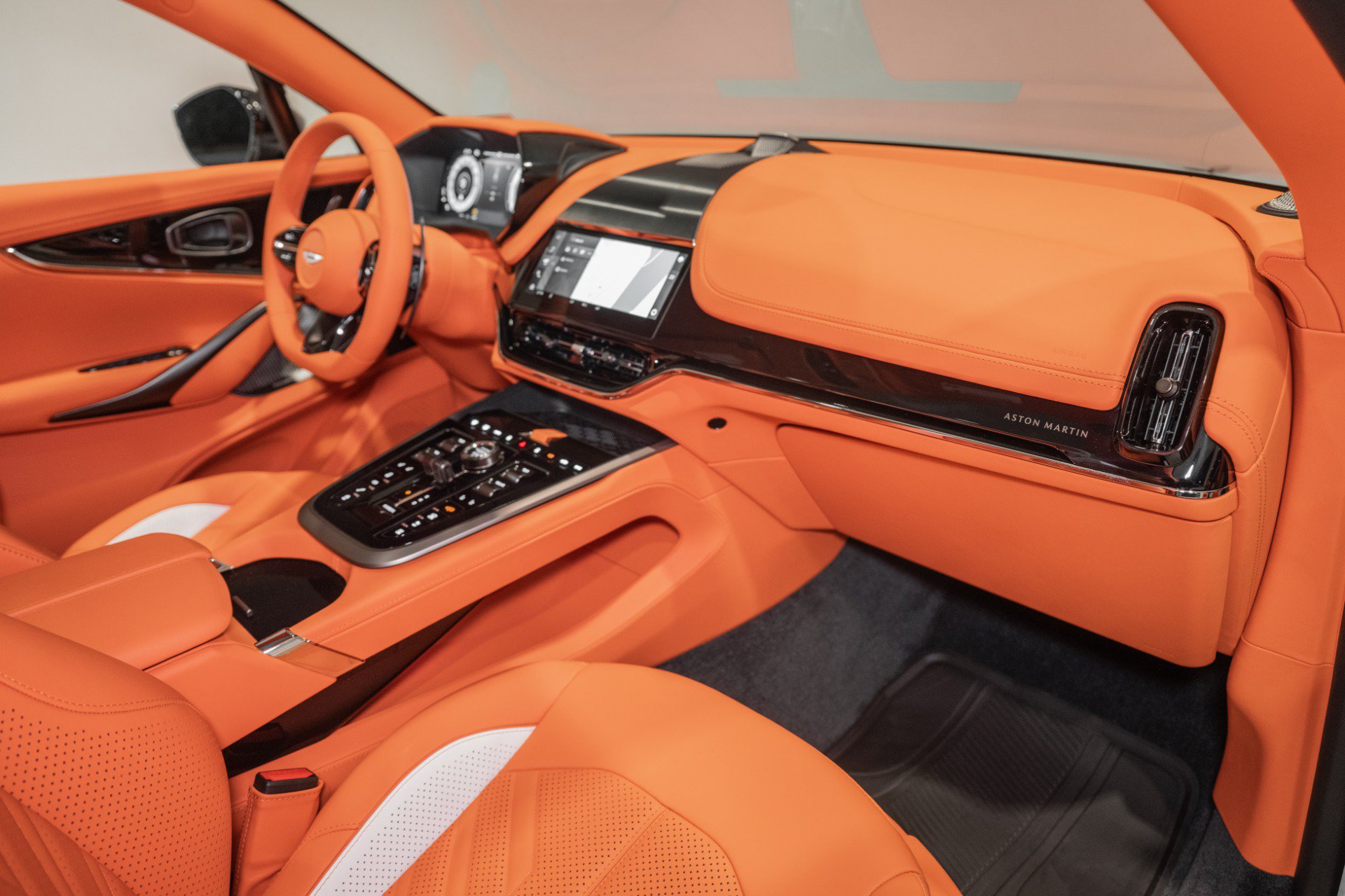 New 2026 Aston Martin DBX 707 AWD/4WD image 21