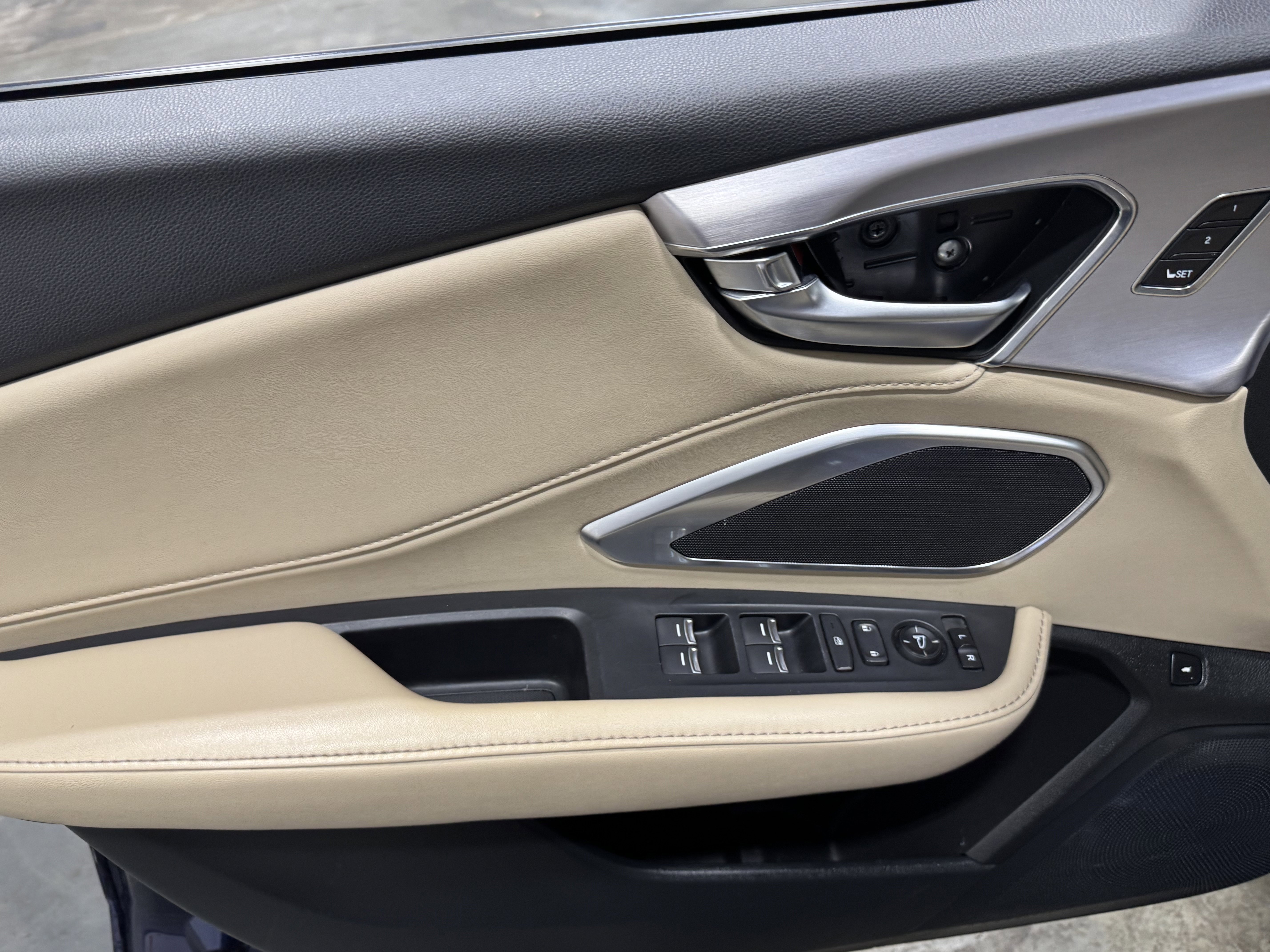 Used 2023 Acura RDX AWD image 17