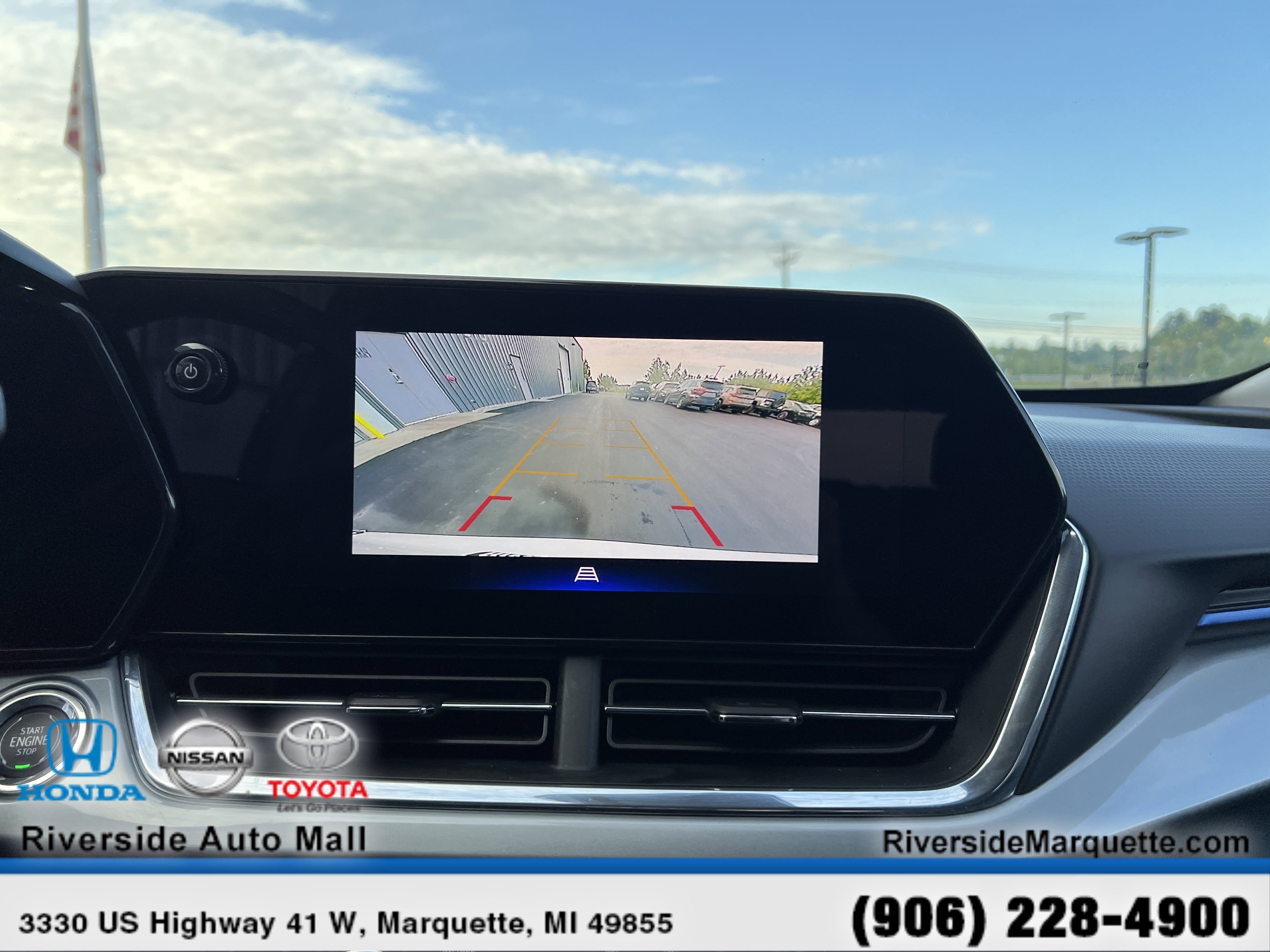 Used 2024 Chevrolet Trax LT w/ LT Convenience Package image 22