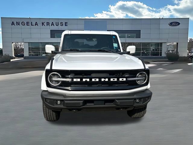 New 2026 Ford Bronco Outer Banks image 2