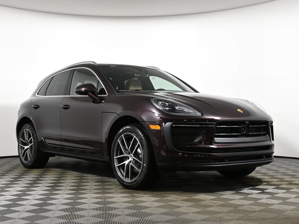 Used 2026 Porsche Macan AWD/4WD image 9