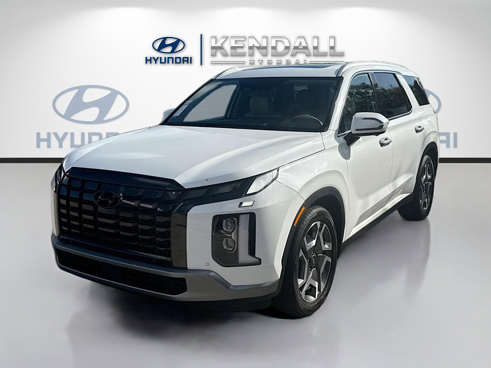Used 2024 Hyundai Palisade Limited image 3