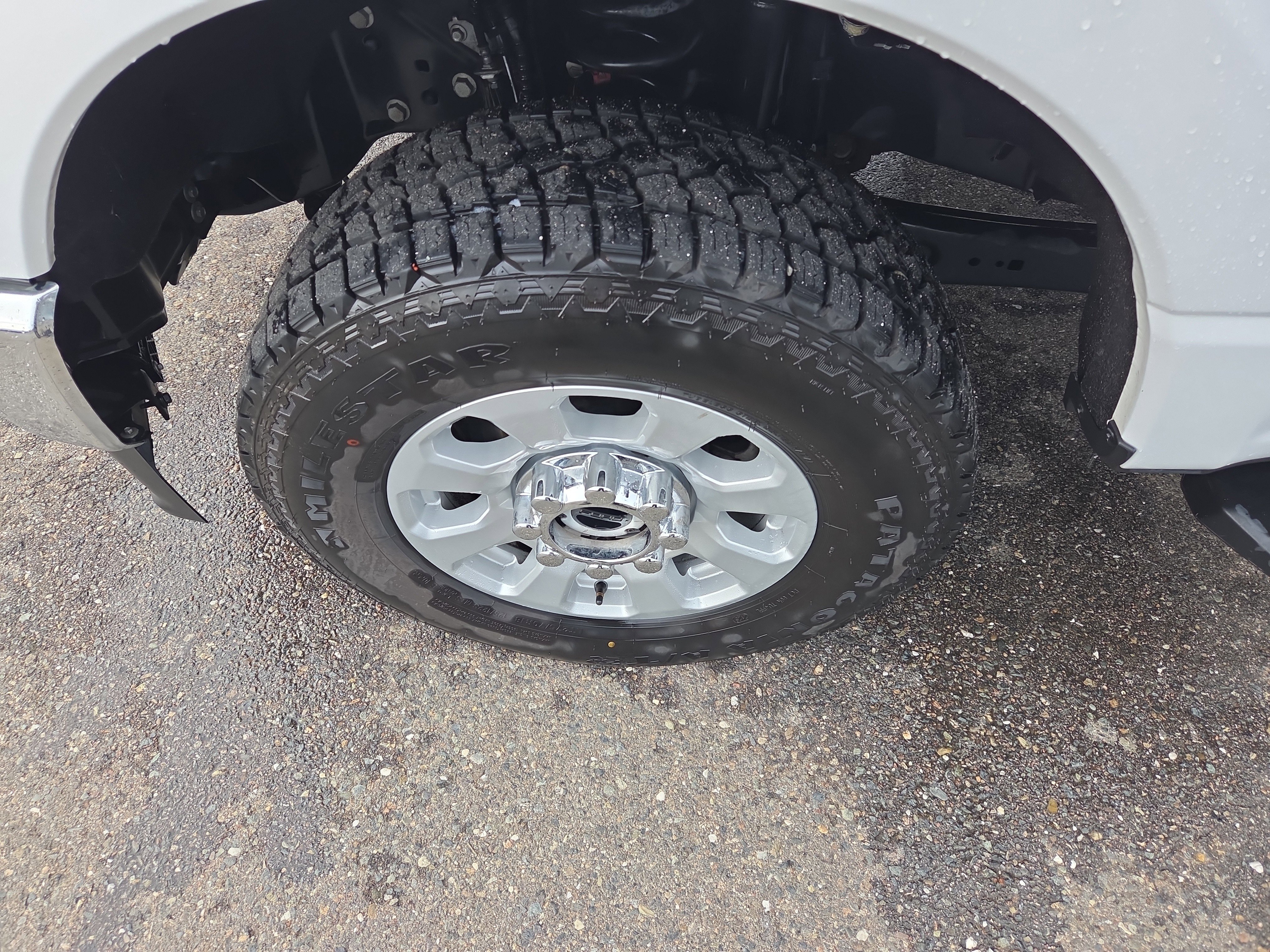 Used 2024 Ford F250 XLT w/ FX4 Off-Road Package image 9