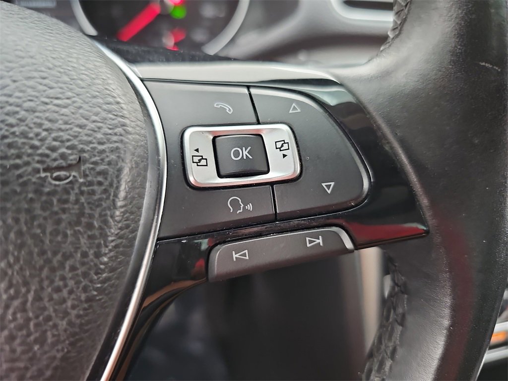 Used 2019 Volkswagen Passat 2.0T Wolfsburg w/ Wheels & Sunroof Package image 21