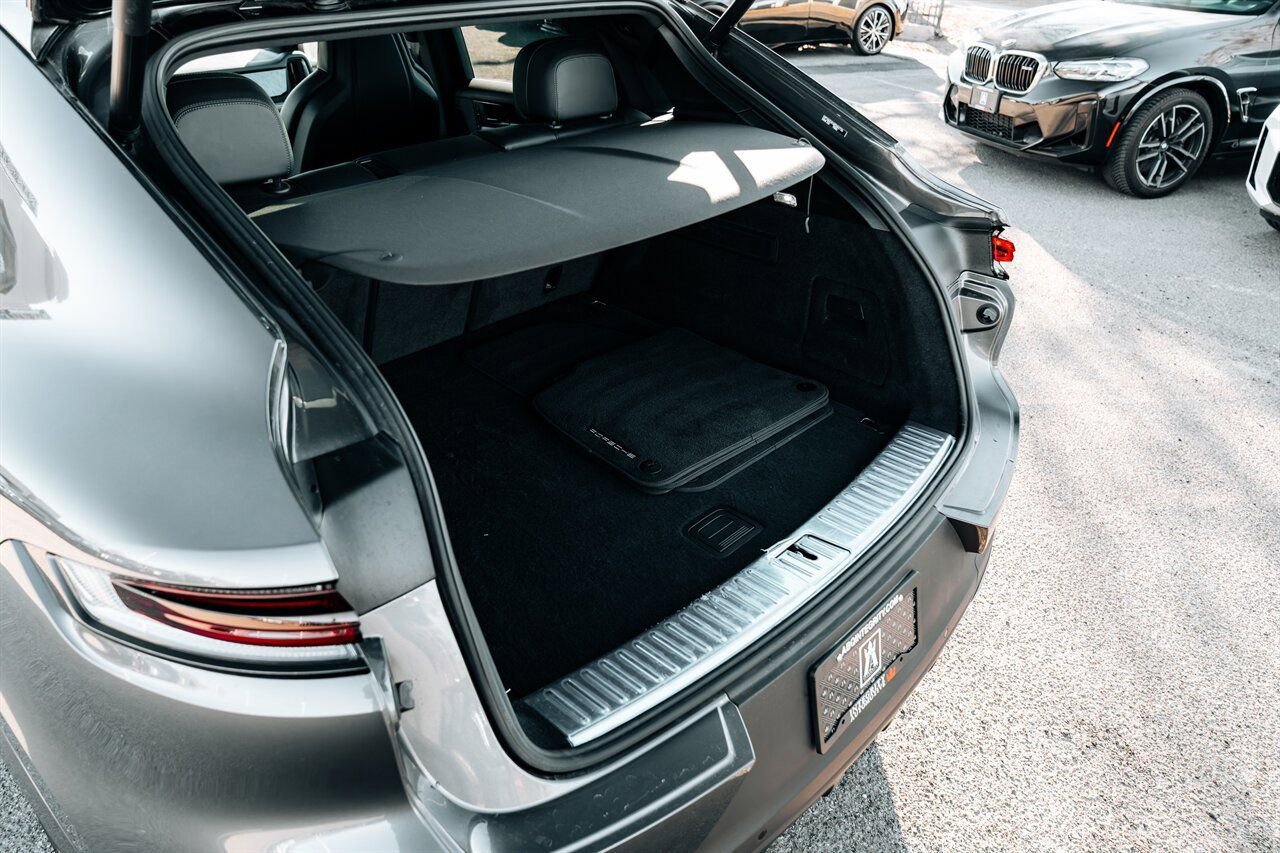 Used 2024 Porsche Cayenne Coupe image 39