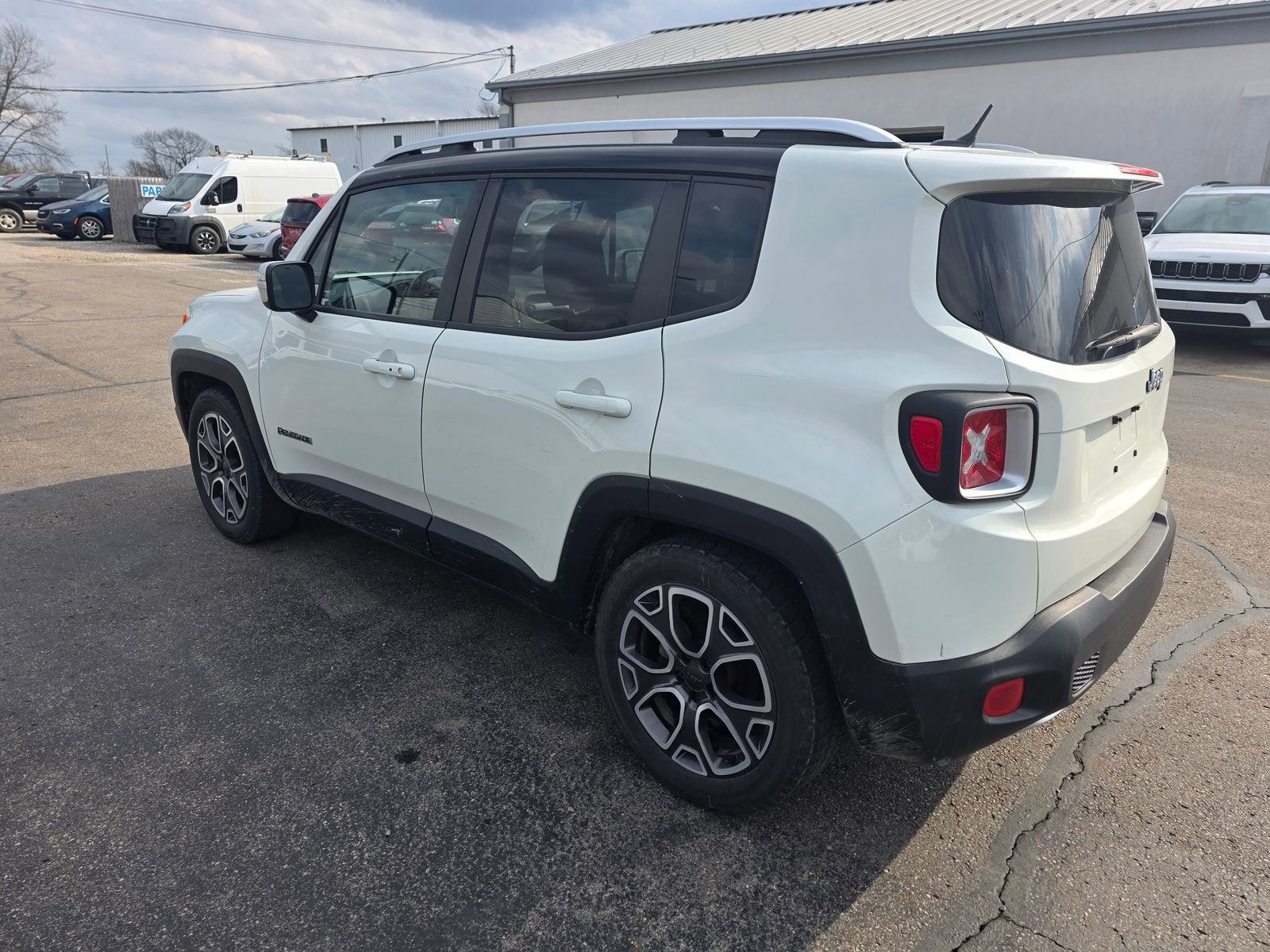 Used 2015 Jeep Renegade Limited image 5