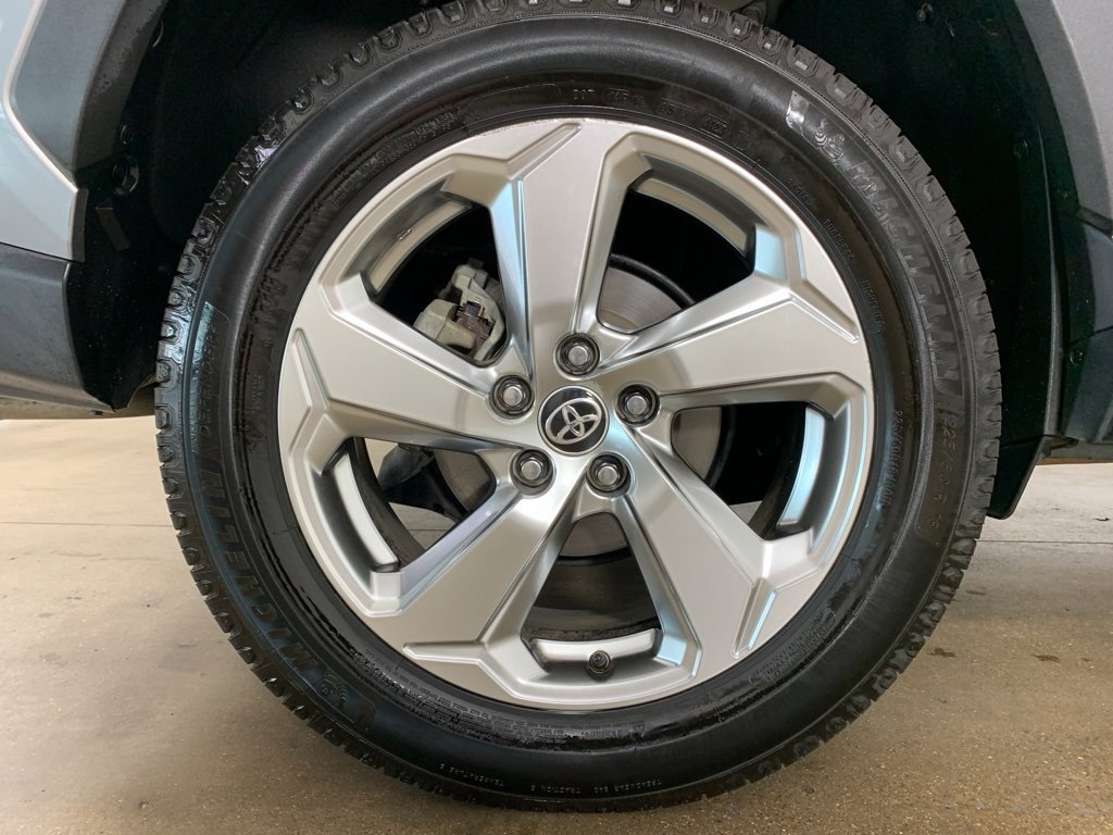 Used 2021 Toyota RAV4 Limited image 41