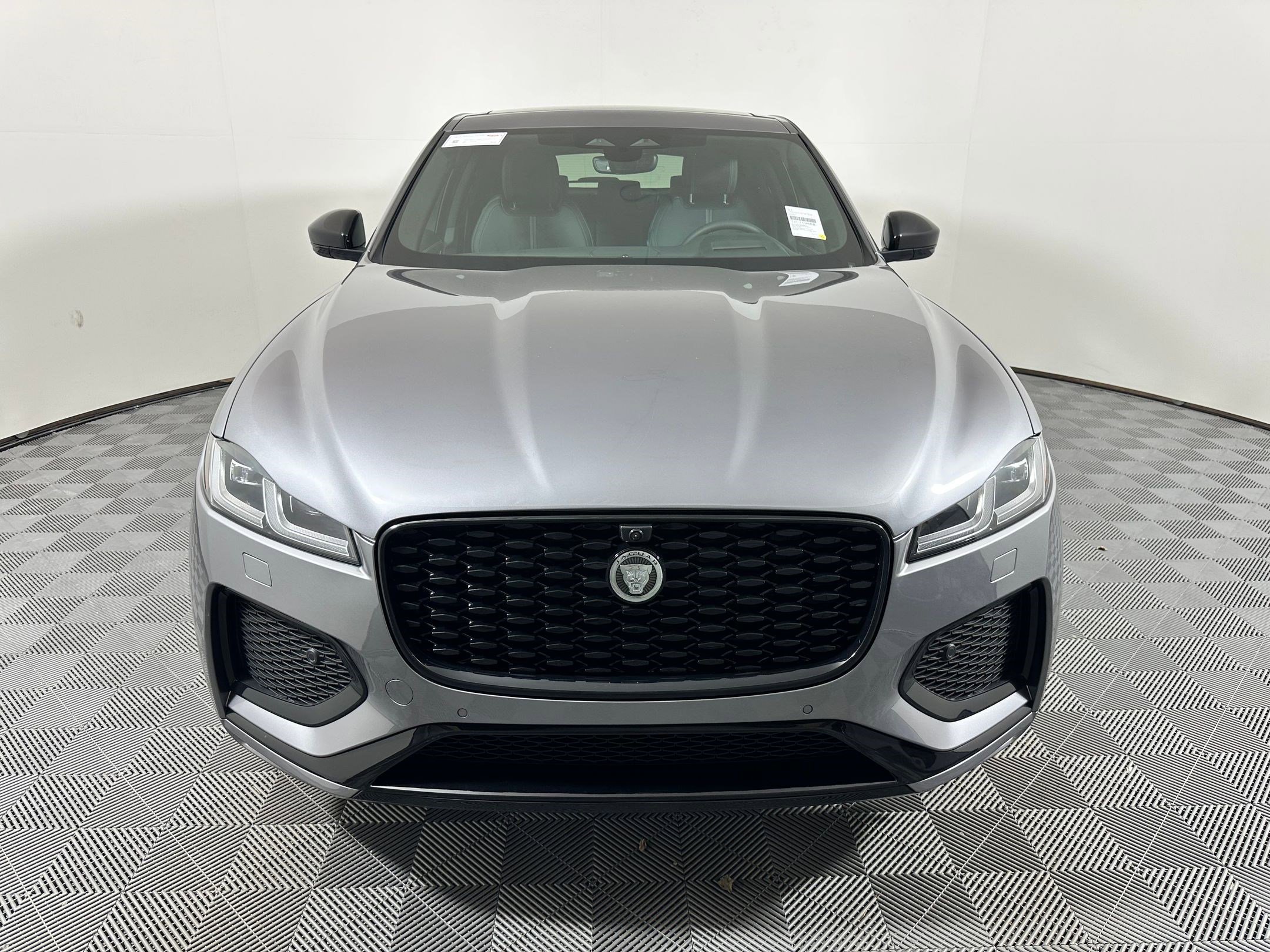 New 2026 Jaguar F-PACE R-Dynamic S image 5