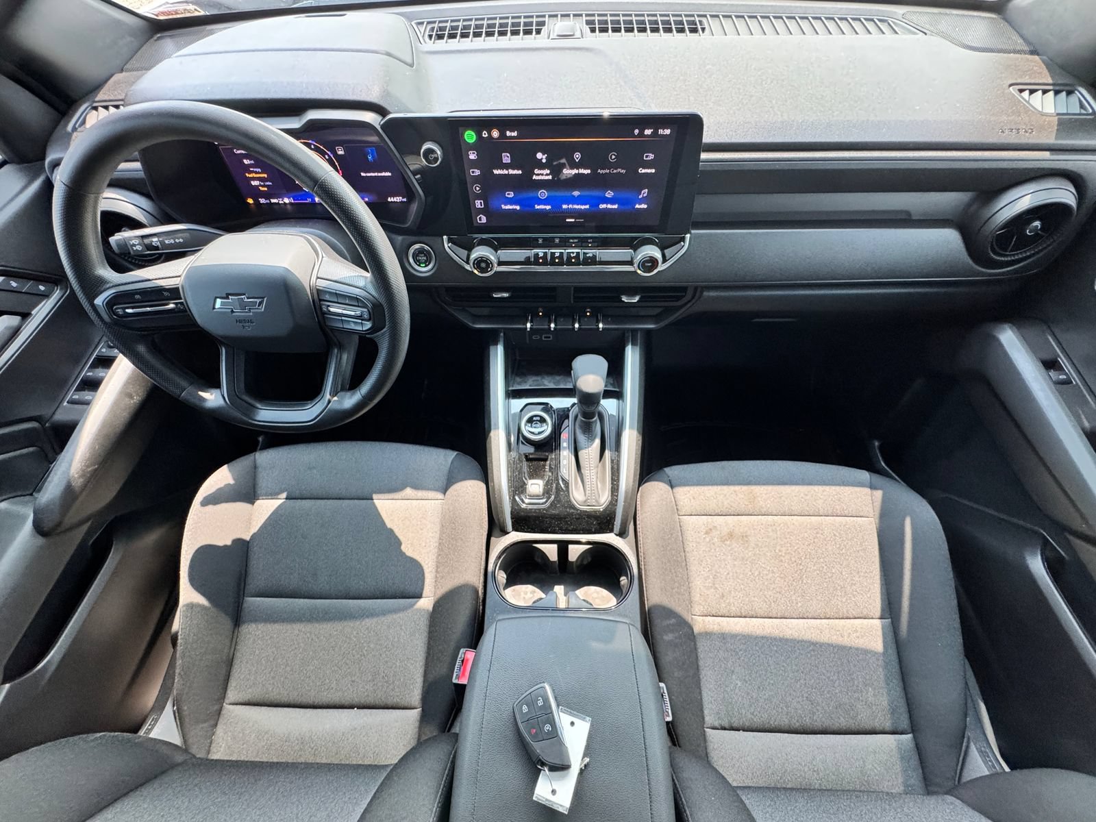 Used 2024 Chevrolet Colorado Trail Boss w/ Technology Package AWD/4WD image 2