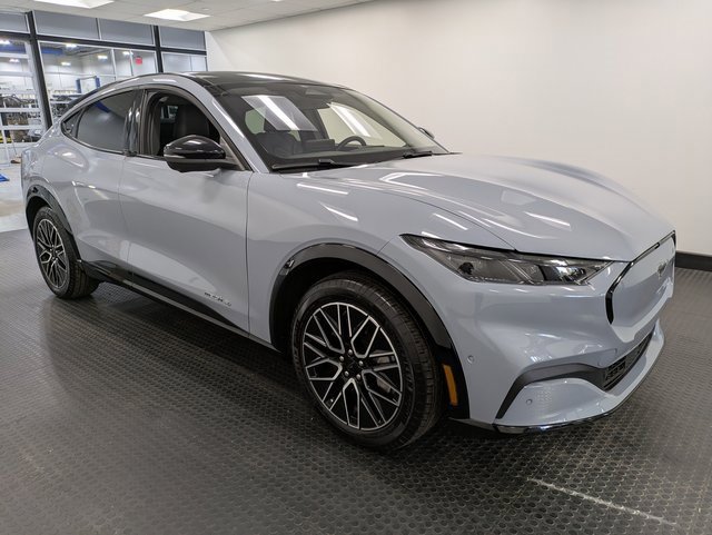 Used 2024 Ford Mustang Mach-E Premium image 3