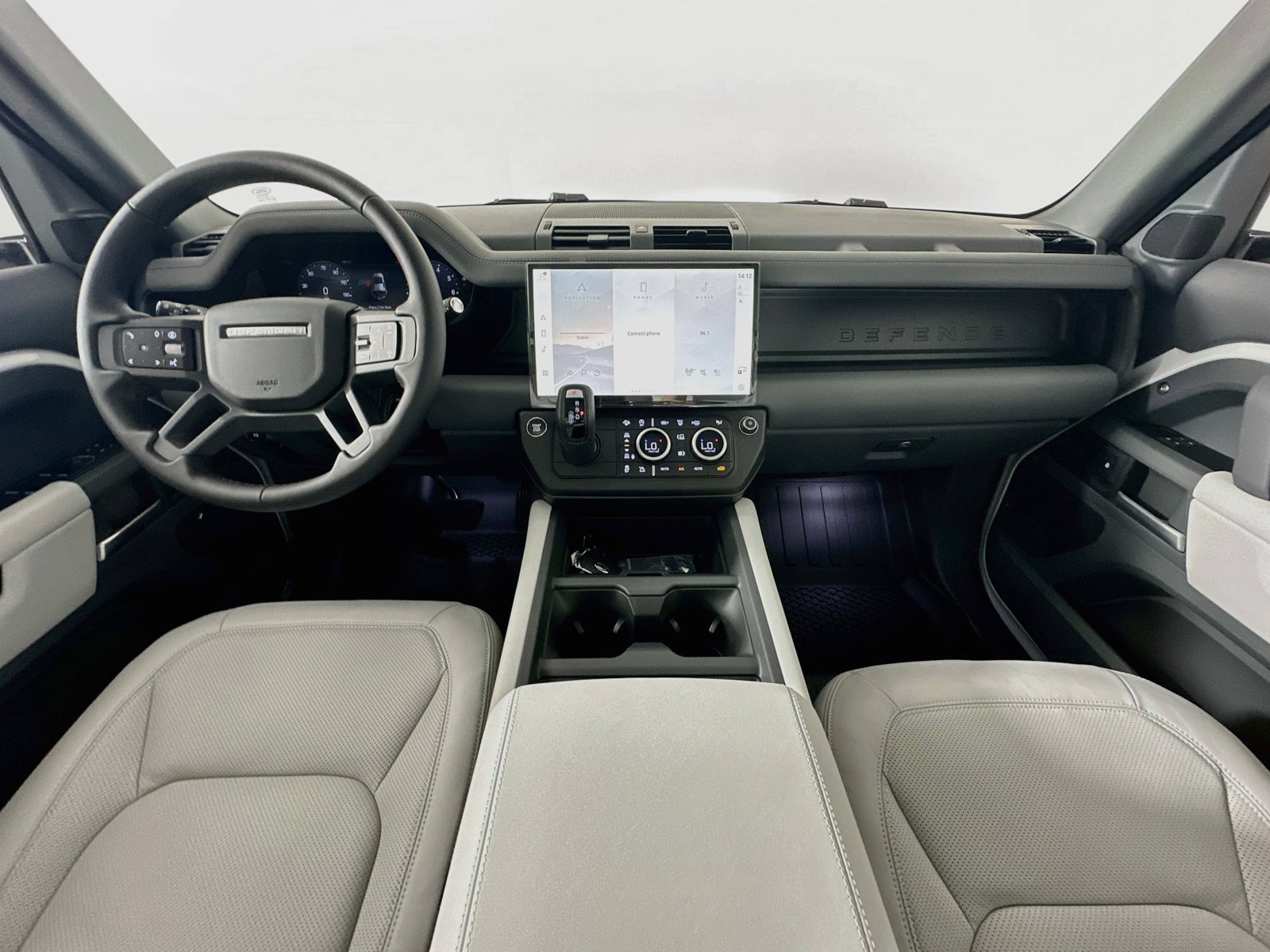 New 2026 Land Rover Defender 110 X-Dynamic SE AWD/4WD image 15