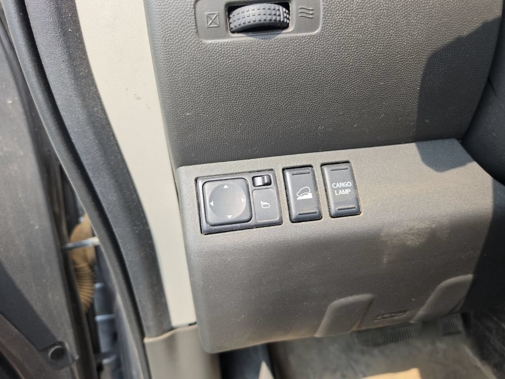Used 2018 Nissan Frontier PRO-4X AWD/4WD image 17