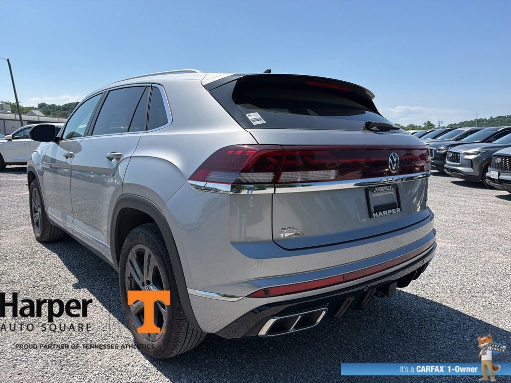 Used 2024 Volkswagen Atlas Cross Sport SEL R-Line AWD/4WD image 3
