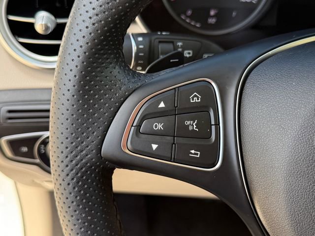 Used 2019 Mercedes-Benz GLC 300 image 13