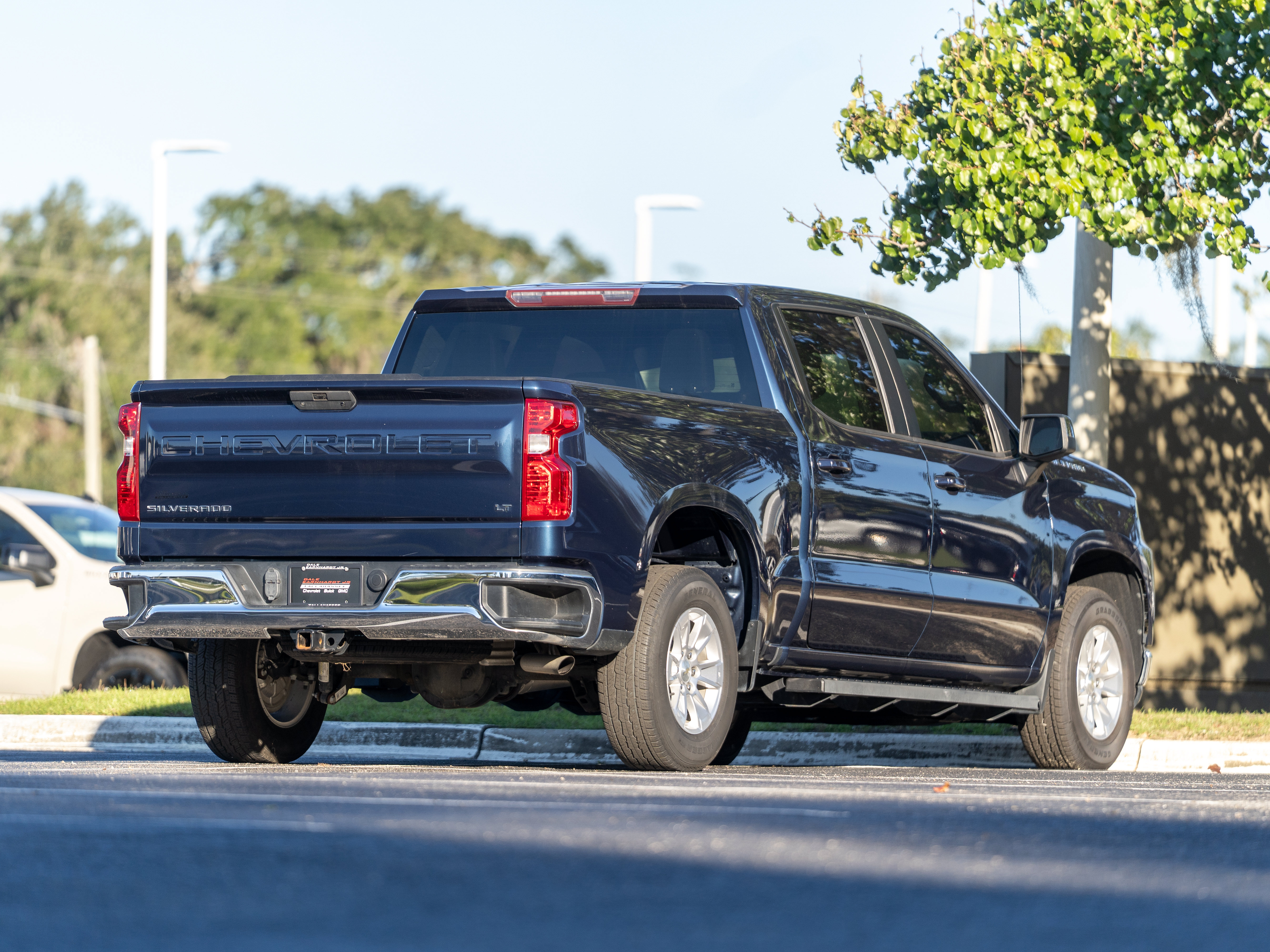 Used 2021 Chevrolet Silverado 1500 LT RWD image 43