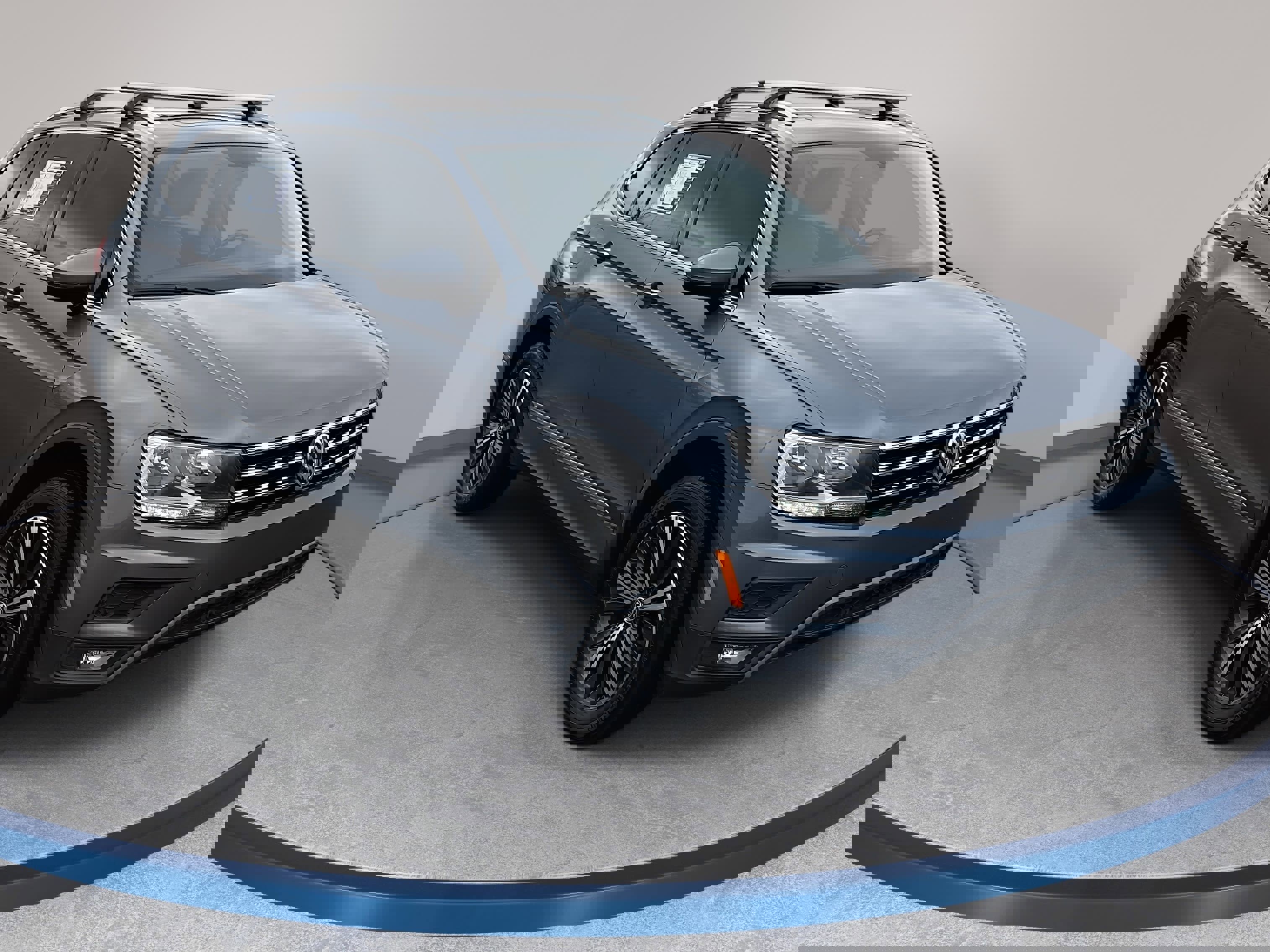 Used 2019 Volkswagen Tiguan SEL image 3