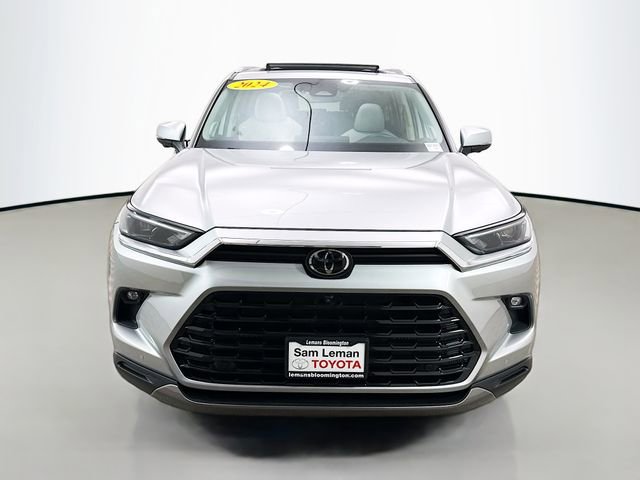 Used 2024 Toyota Grand Highlander Limited image 2