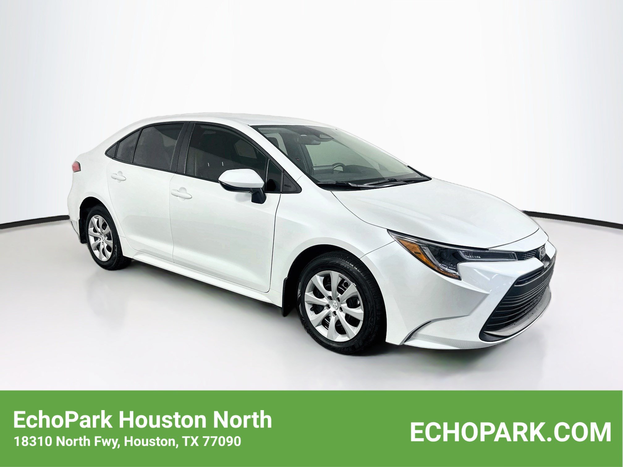Used 2026 Toyota Corolla LE FWD image 1