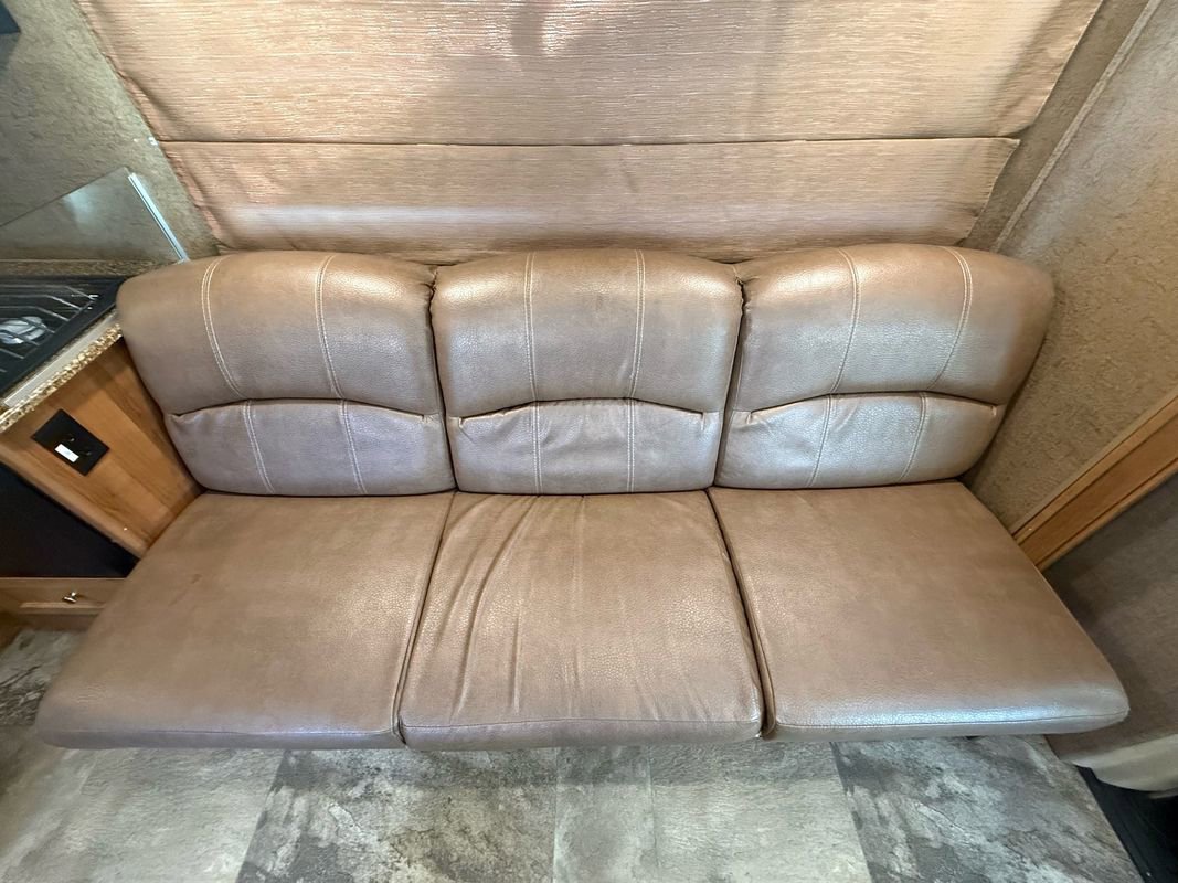 Used 2017 Ford E-450 and Econoline 450 Super Duty w/ Motorhome Prep Package RWD image 20