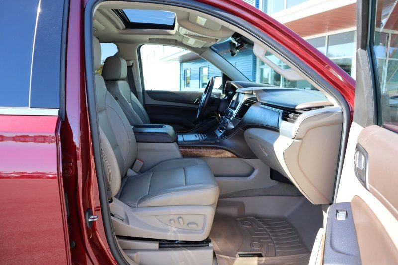 Used 2018 Chevrolet Suburban Premier image 23