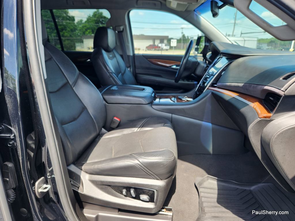 Used 2019 Cadillac Escalade ESV image 28