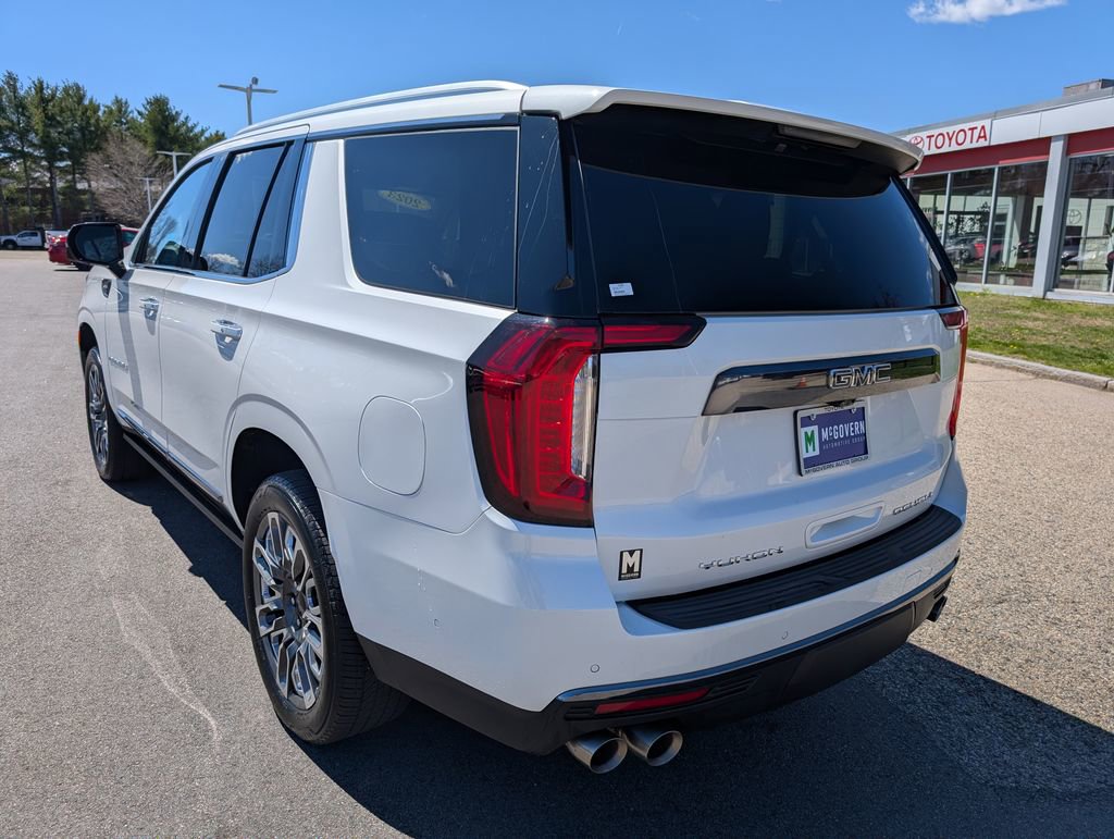 Used 2023 GMC Yukon Denali Ultimate AWD/4WD image 3