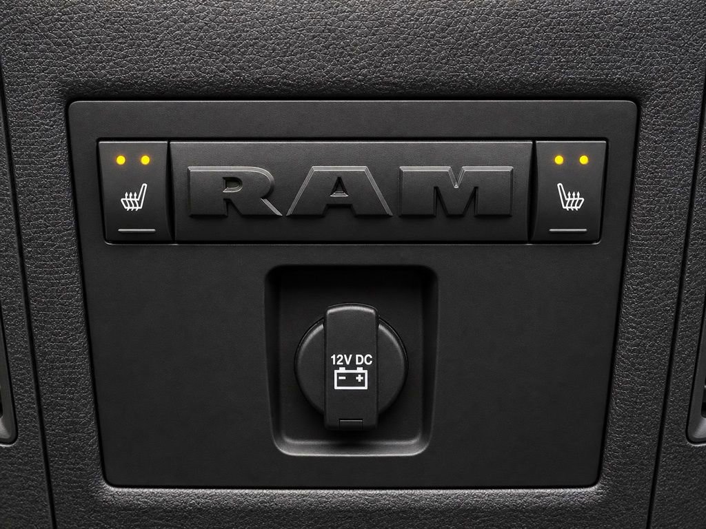 Used 2018 RAM 2500 Longhorn RWD image 20