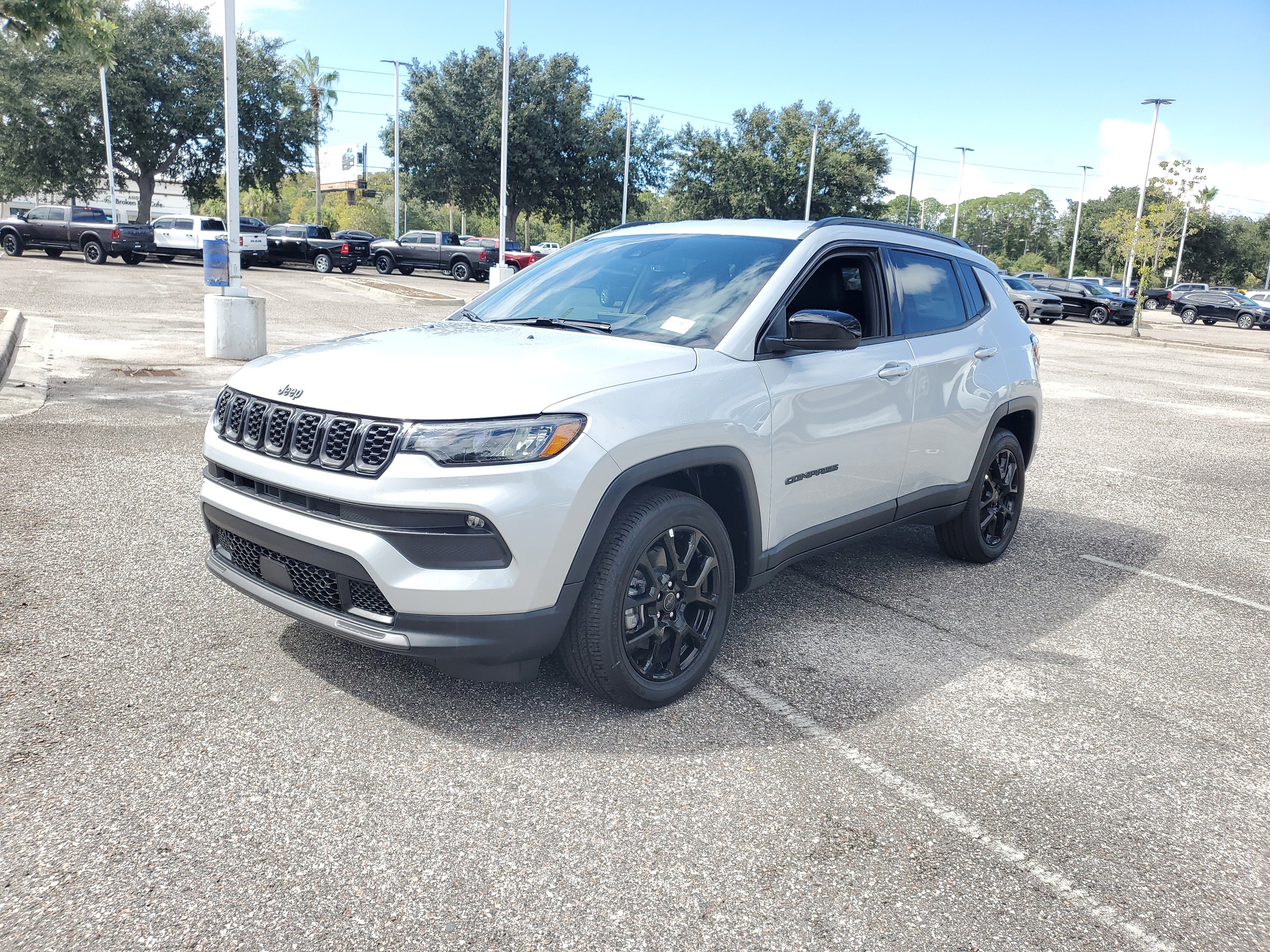 New 2026 Jeep Compass Latitude w/ Quick Order Package 29K image 2