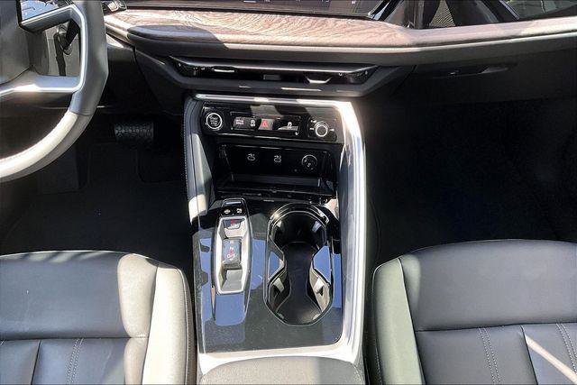 Used 2025 Audi Q5 Premium w/ 19" Wheel Package AWD/4WD image 15