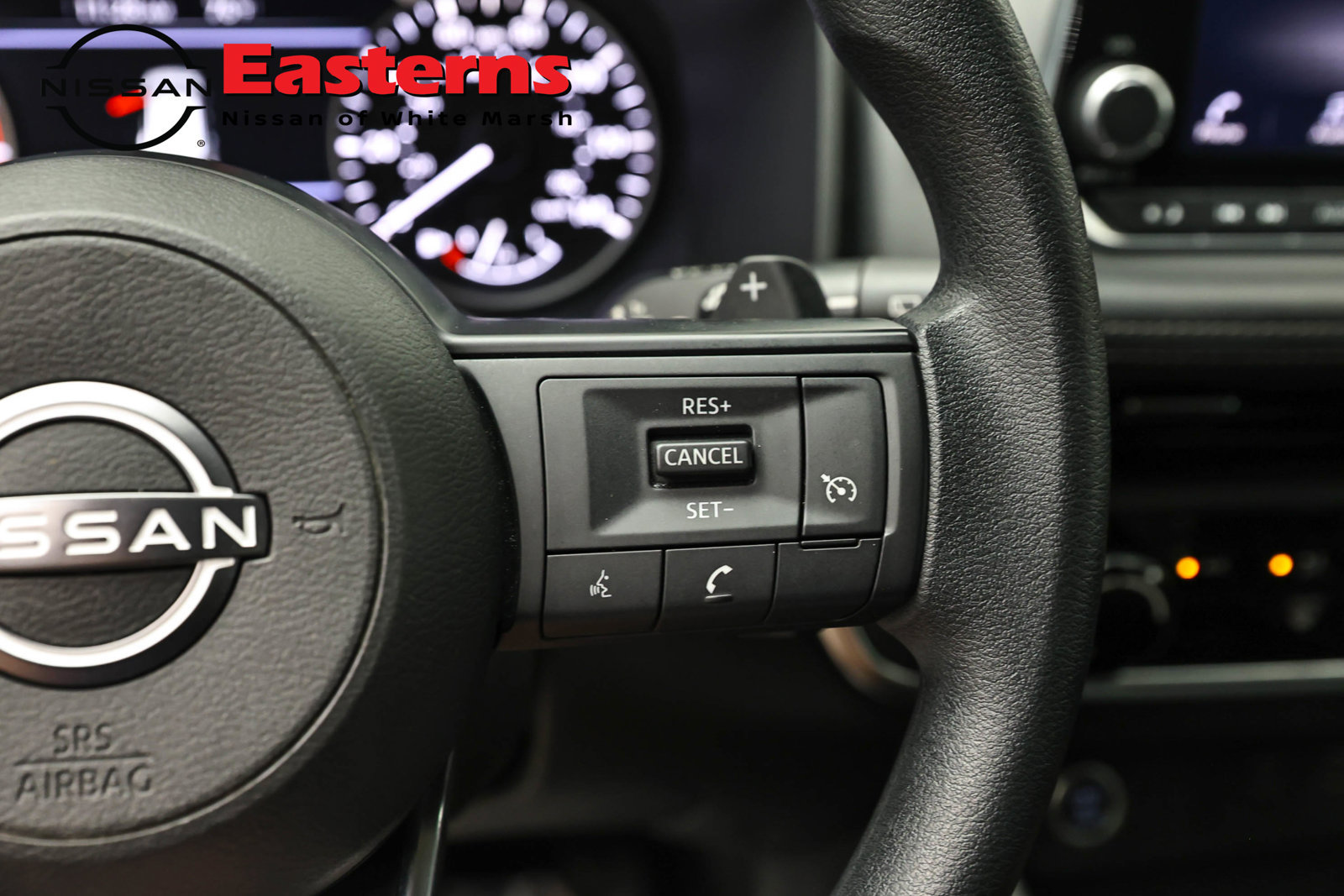 Used 2023 Nissan Rogue S AWD/4WD image 16
