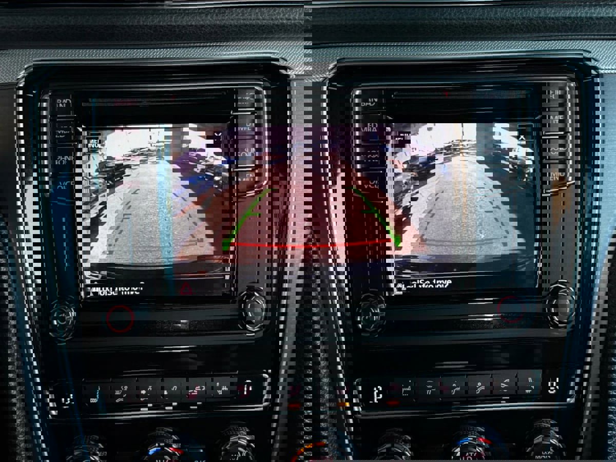 Used 2017 Volkswagen Passat 1.8T R-Line image 54