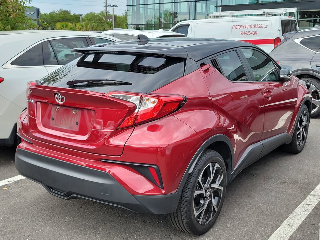 Used 2019 Toyota C-HR XLE FWD image 9