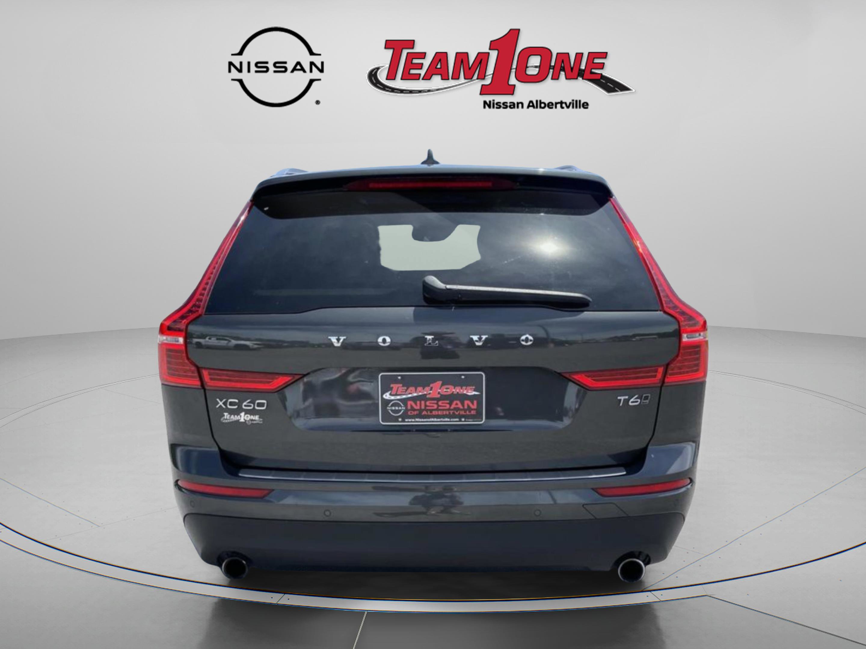 Used 2018 Volvo XC60 T6 Momentum w/ Vision Package AWD/4WD image 7