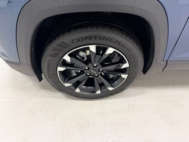 Certified 2025 Chevrolet Equinox RS w/ Safety and Technology Package AWD/4WD image 17