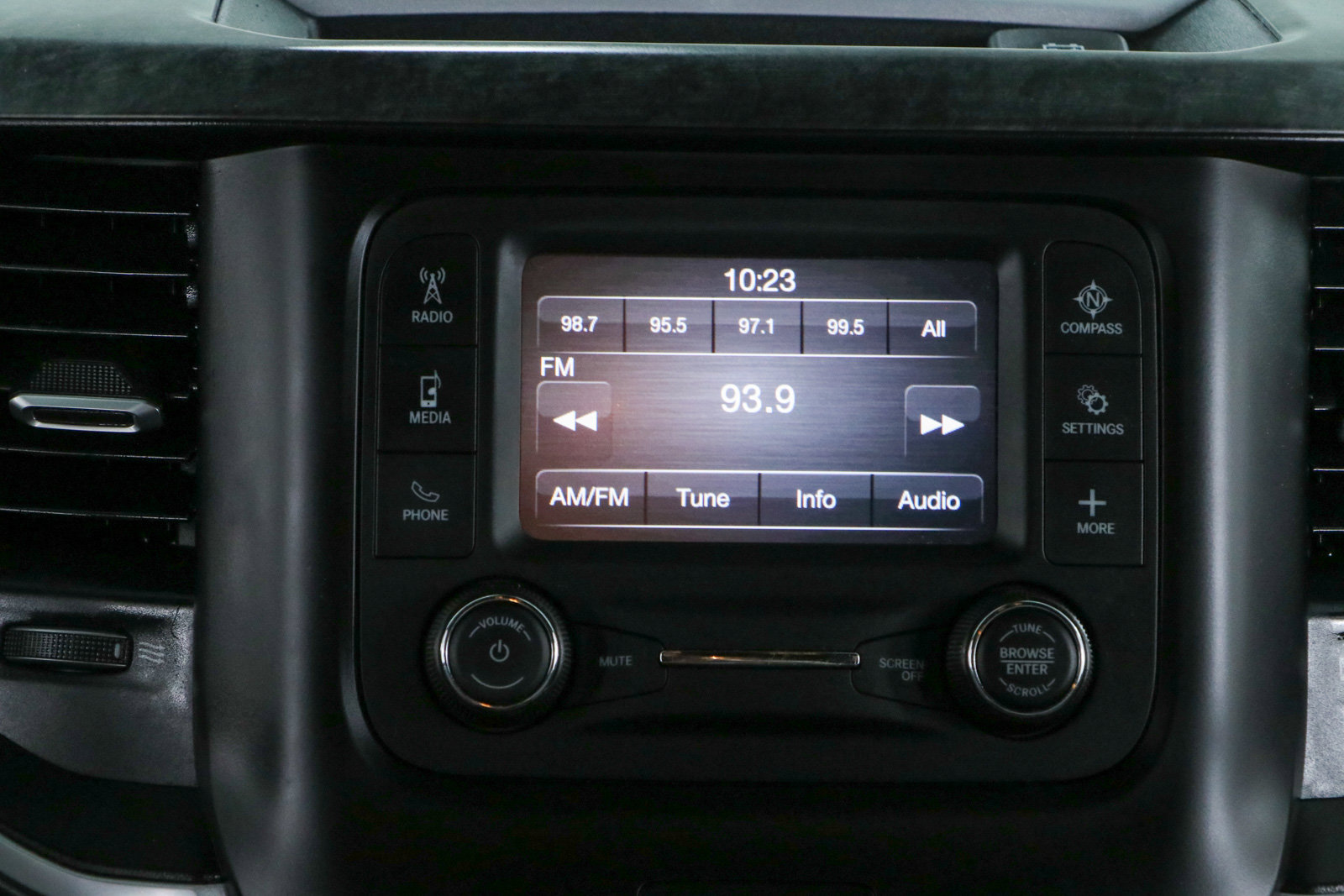 Used 2022 RAM 1500 Big Horn AWD/4WD image 19