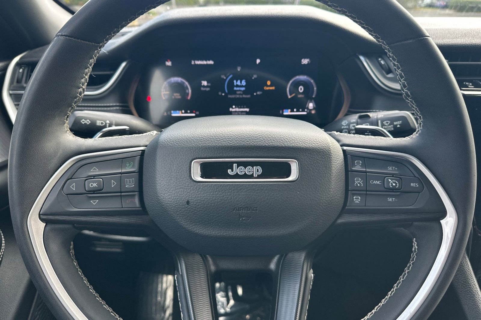 Used 2023 Jeep Grand Cherokee Altitude AWD/4WD image 22