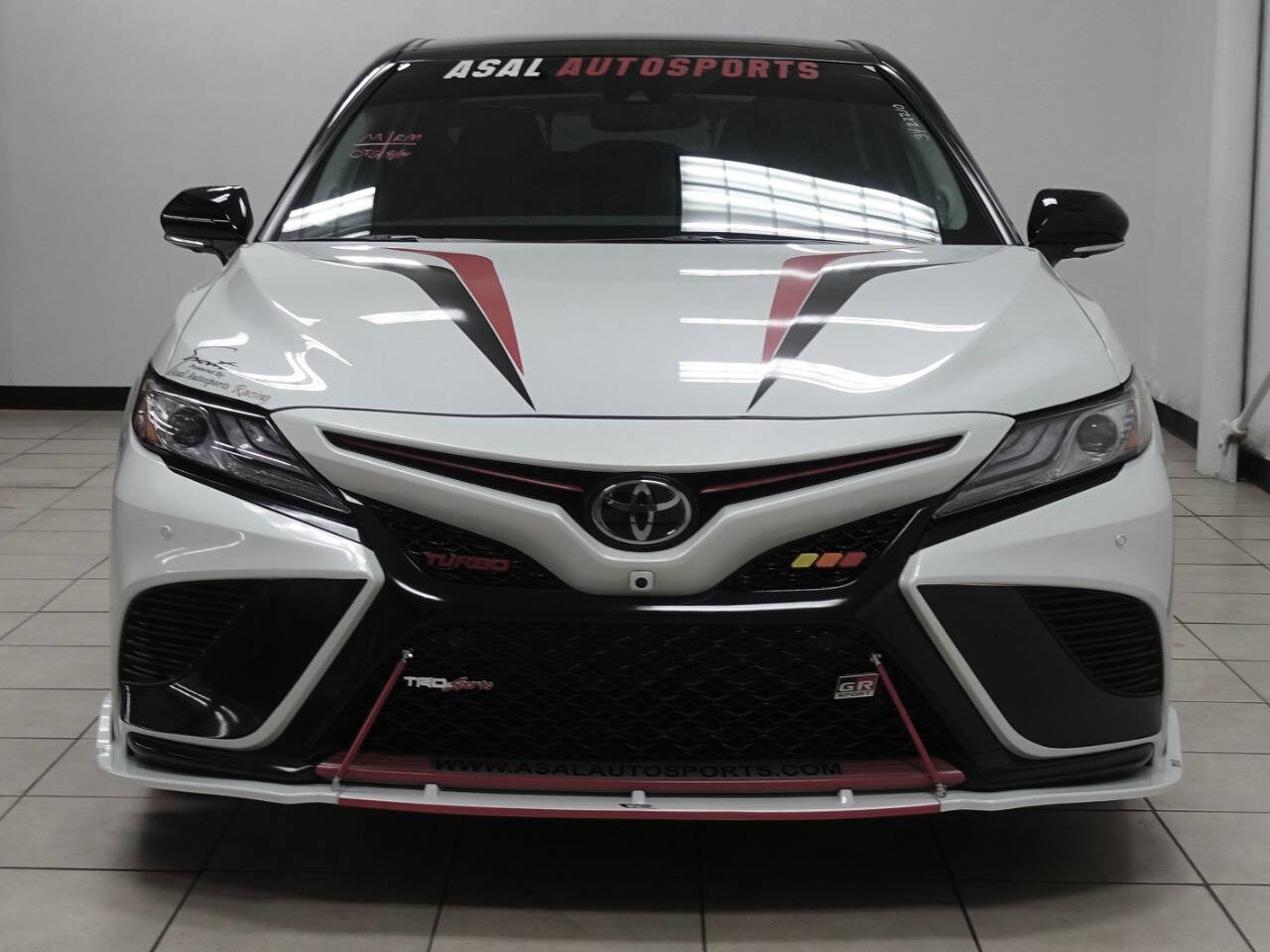 Used 2019 Toyota Camry XSE image 5